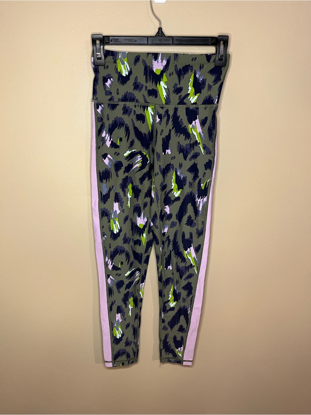 aerie Olive Camo Leggings with Pink Side Panels